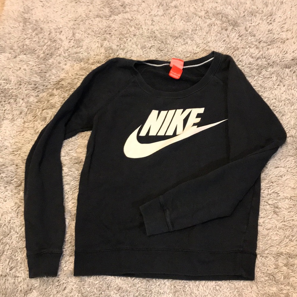 Black nike sweatshirt